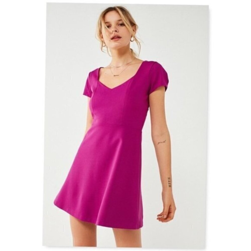 Urban Outfitters Maria Short Slv‎ Ponte Mini Dress